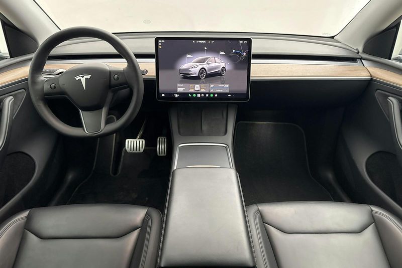 Tesla Model Y bild 6
