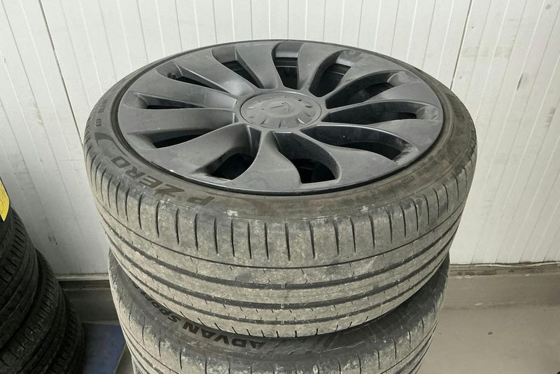 Tesla Model Y bild 18