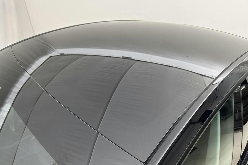 Tesla Model Y bild 20
