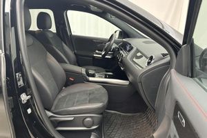 Mercedes GLA250 bild 7