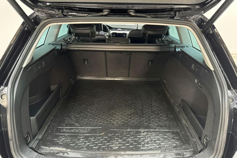 Volkswagen Passat bild 9