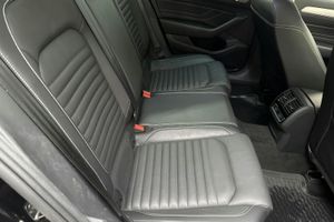 Volkswagen Passat bild 8