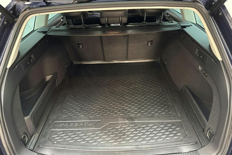 Volkswagen Passat bild 9