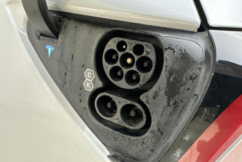 Tesla Model Y bild 14