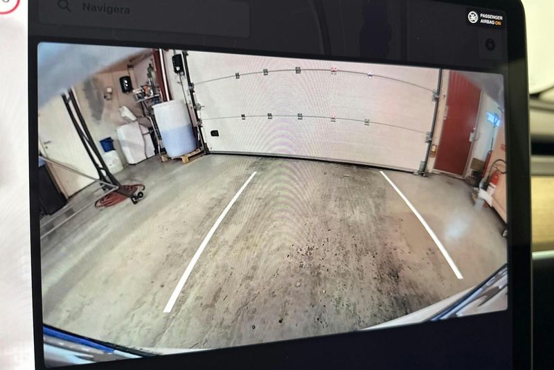 Tesla Model Y bild 18