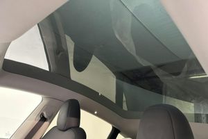 Tesla Model Y bild 19