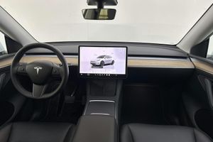 Tesla Model Y bild 6