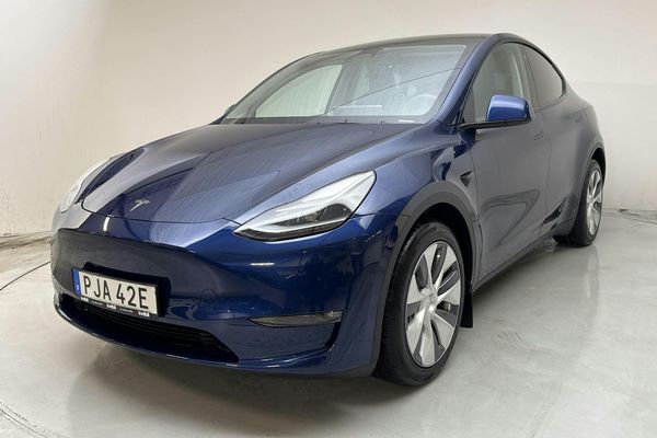 Tesla Model Y Long Range Dual Motor AWD - 2023