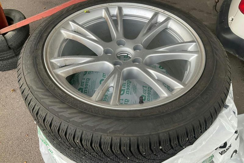 Tesla Model Y bild 19