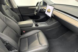 Tesla Model Y bild 7