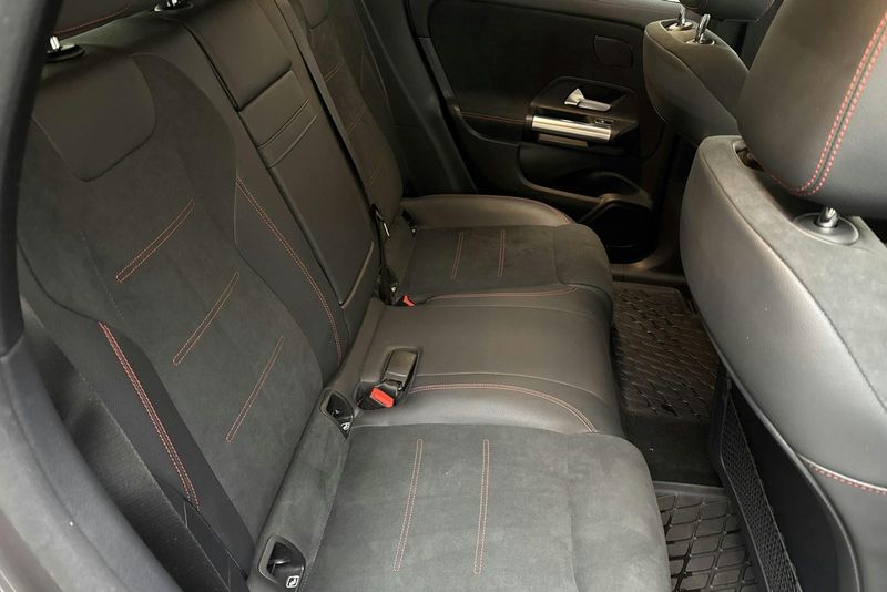 Mercedes EQA300 bild 8
