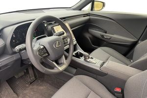 Lexus LBX bild 11