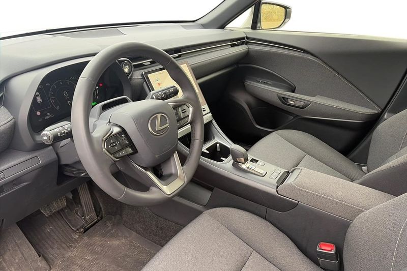 Lexus LBX bild 11