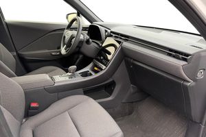 Lexus LBX bild 6