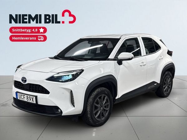 Toyota Yaris Cross Hybrid AWD-i e-CVT Active Plus Kamera/Sensorer/S&V-Däck - 2022
