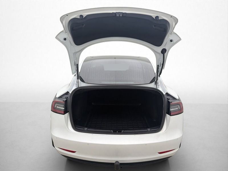 Tesla Model 3 bild 30
