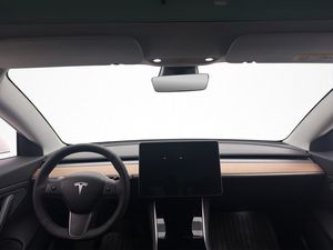 Tesla Model 3 bild 14