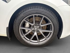 Tesla Model 3 bild 35