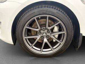 Tesla Model 3 bild 32
