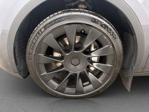 Tesla Model Y bild 33