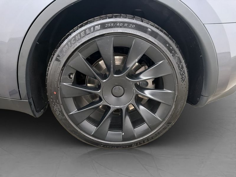 Tesla Model Y bild 34