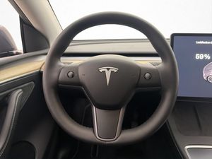 Tesla Model Y bild 15