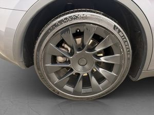 Tesla Model Y bild 35