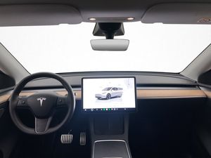 Tesla Model Y bild 13