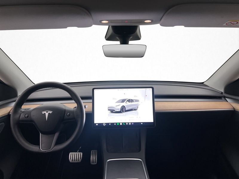 Tesla Model Y bild 13