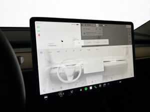 Tesla Model Y bild 25