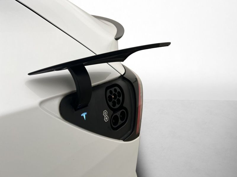 Tesla Model Y bild 31