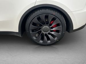 Tesla Model Y bild 33