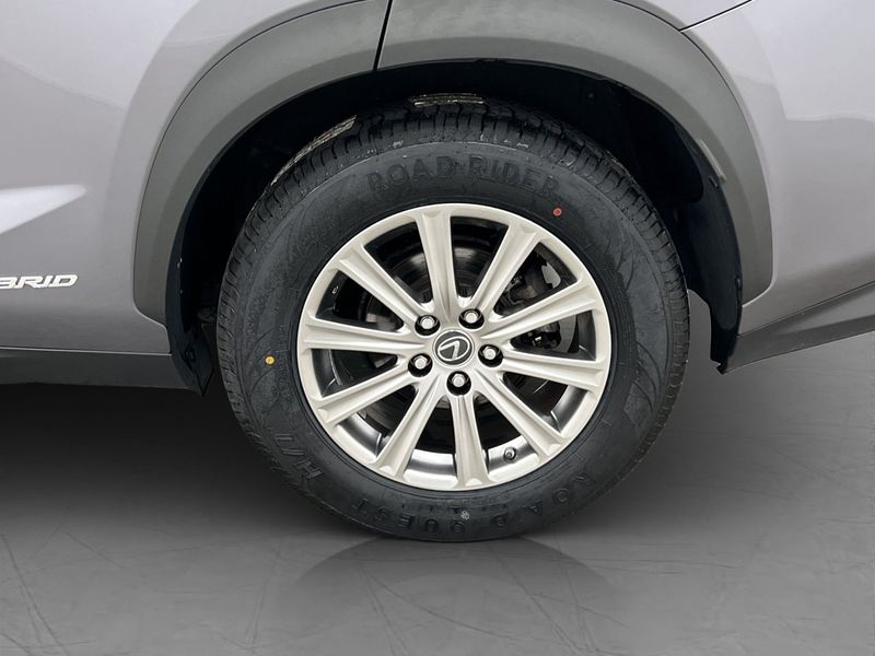Lexus NX bild 30