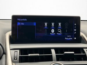 Lexus NX bild 22