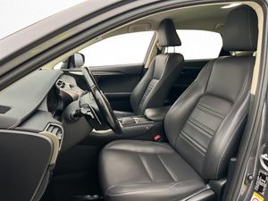 Lexus NX bild 11