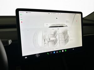 Tesla Model Y bild 25