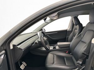 Tesla Model Y bild 12