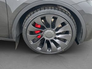 Tesla Model Y bild 36