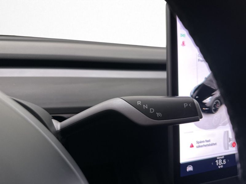 Tesla Model Y bild 17