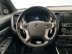 Mitsubishi Outlander bild 16