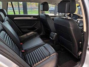 Volkswagen Passat bild 8