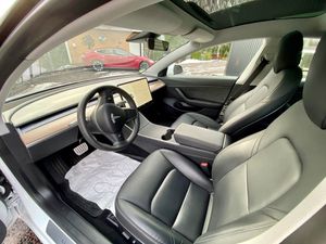 Tesla Model 3 bild 13