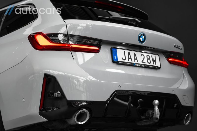 BMW 330 bild 14