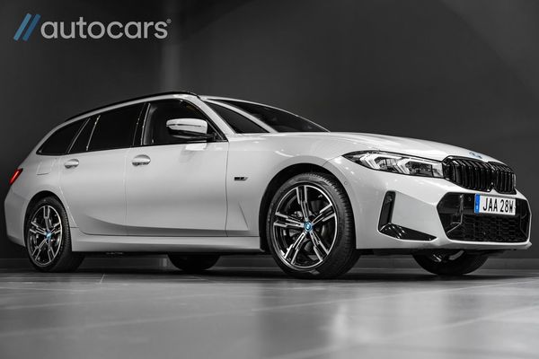 BMW 330 e Touring M Sport Leasbar|HiFi|Läder|Drag|Kamera|Shadow - 2023
