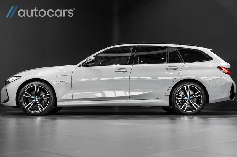 BMW 330 bild 5