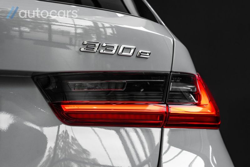 BMW 330 bild 16