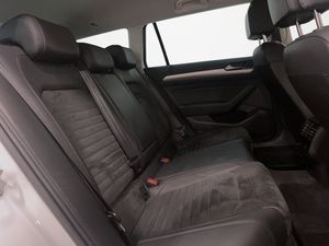 Volkswagen Passat bild 13