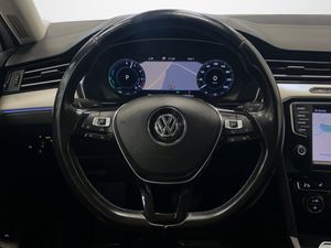 Volkswagen Passat bild 14