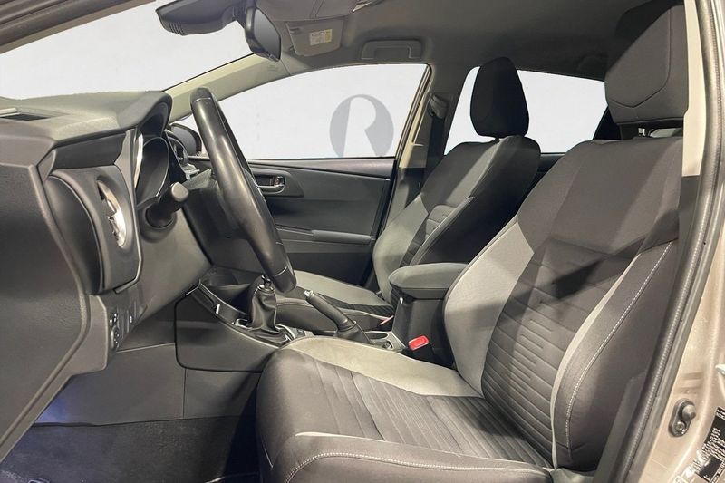 Toyota Auris bild 3