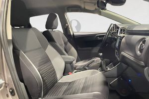 Toyota Auris bild 15